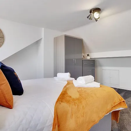 Stylish 3-Bedroom Oasis In Darlington, Sleeps 5 Darlington  Exterior photo