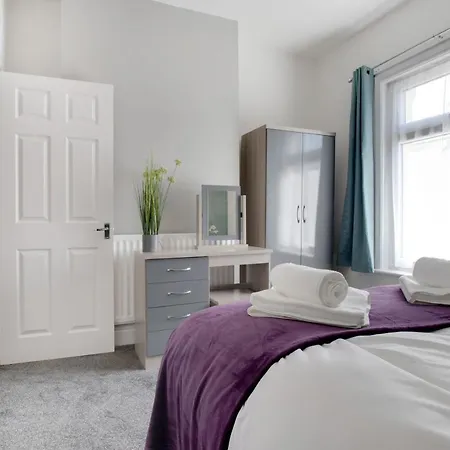 Stylish 3-Bedroom Oasis In Darlington, Sleeps 5 Darlington  Exterior photo