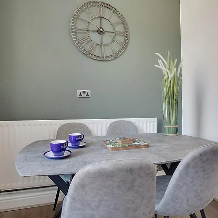 Stylish 3-Bedroom Oasis In Darlington, Sleeps 5 Darlington  Exterior photo